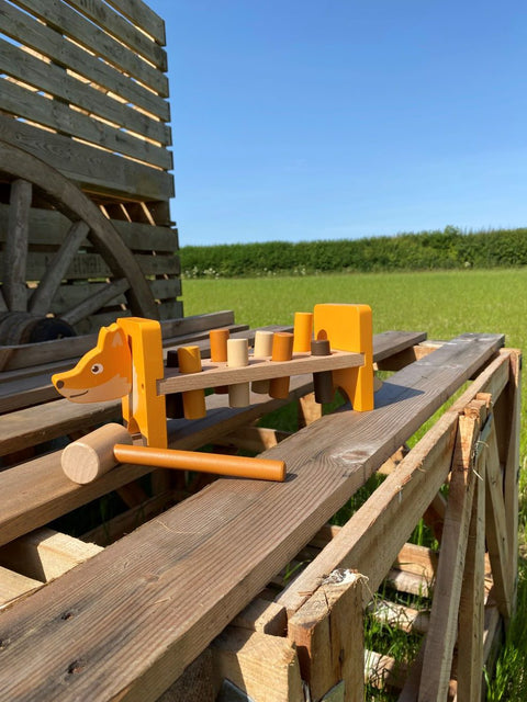 Woodland Fox Hammer Bench