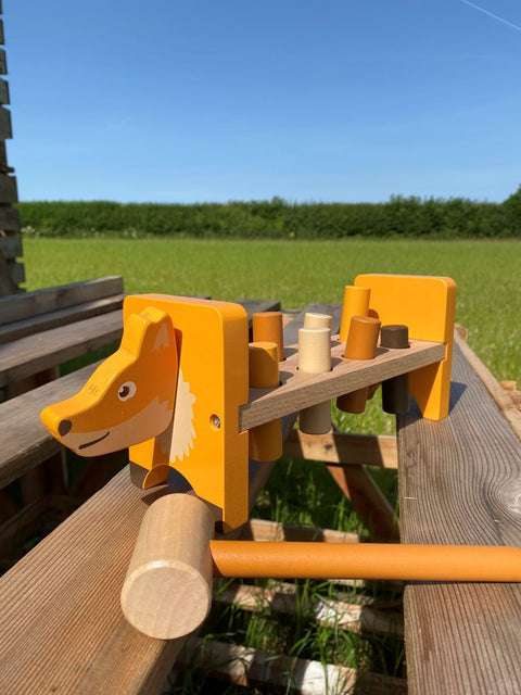 Woodland Fox Hammer Bench
